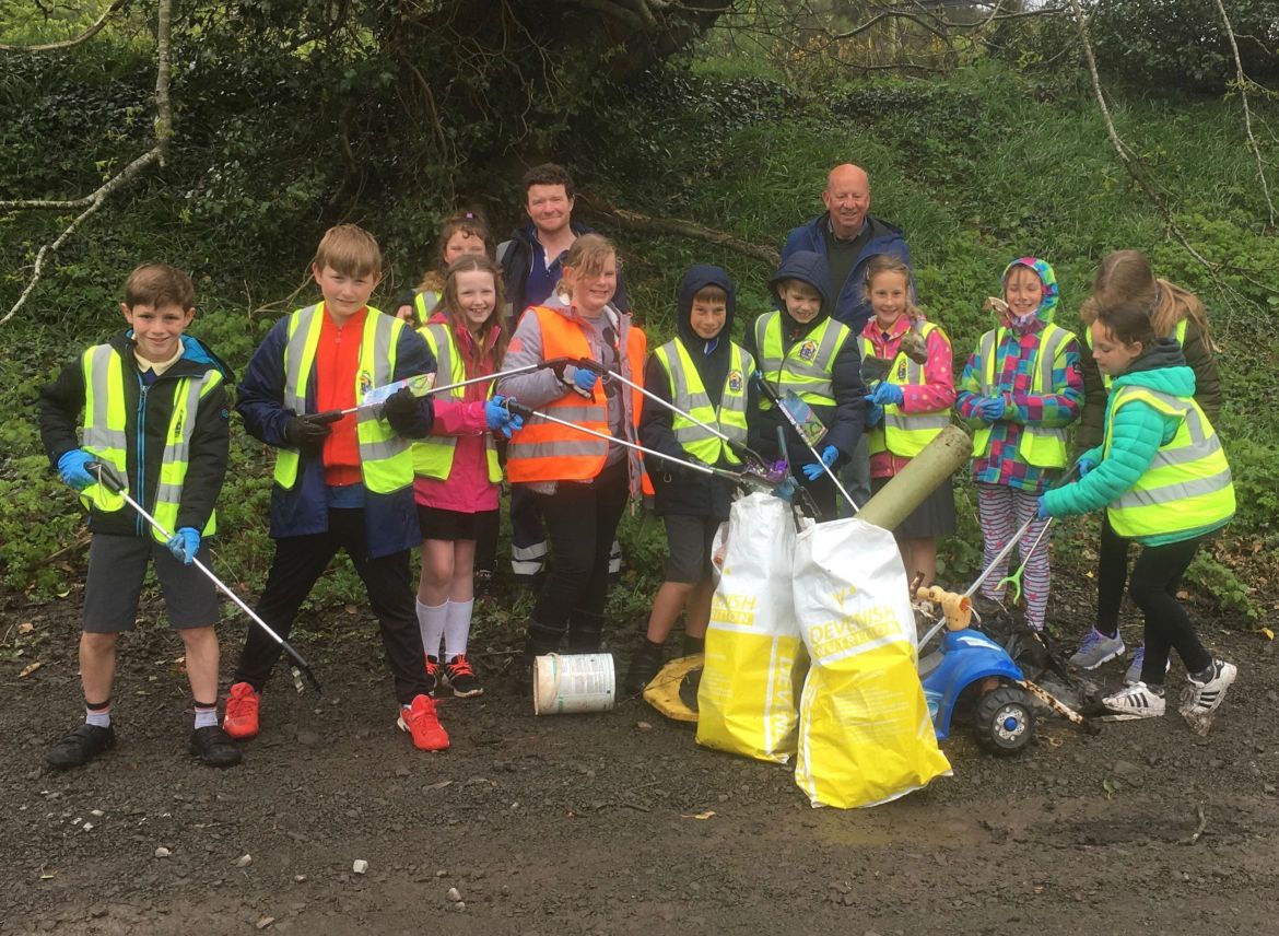 Year 5 And 6 Community Litter Pick